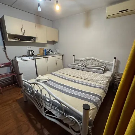 Naila Ahmadreza شقة